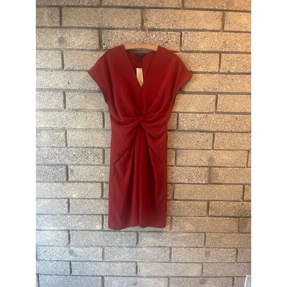 Banana Republic Red Knot-Front Petite Dress Size 6 Made Of Recycled Polyester - Picture 1 of 6